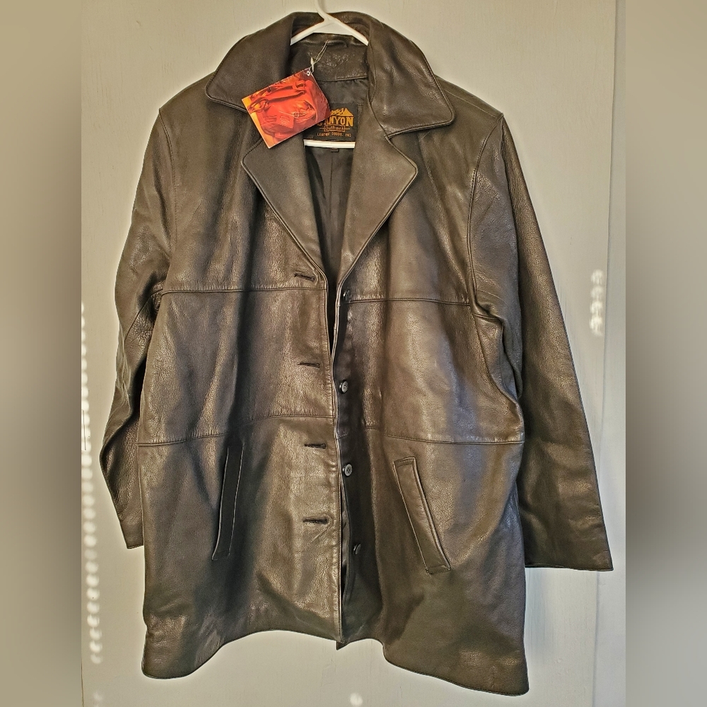 NWT Canyon Outback Leather Goods Inc. Size XL Long Jacket